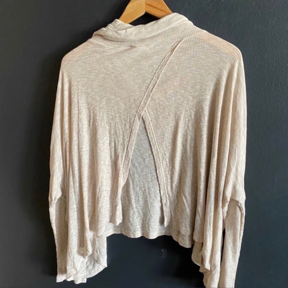 lush ribbed cowl neck split back top in oatmeal, size small - Picture 6 of 6